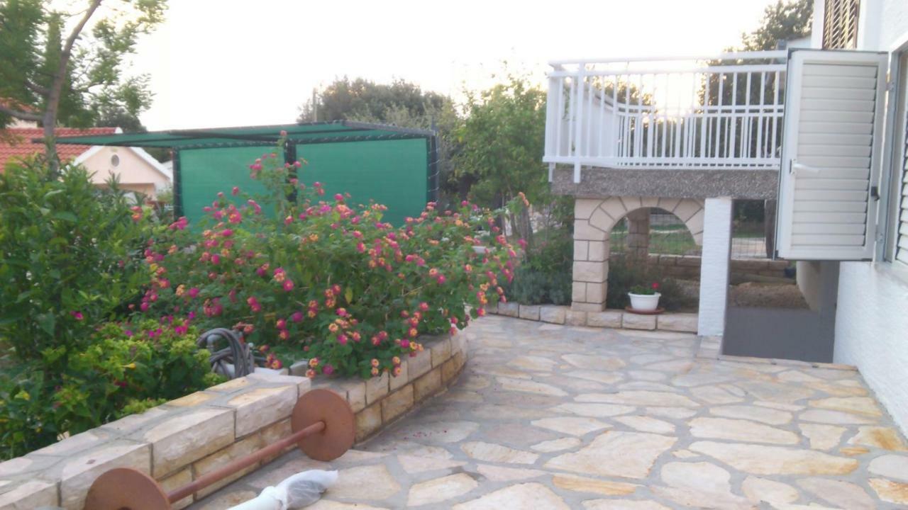 Apartman Duje Petrcane Εξωτερικό φωτογραφία