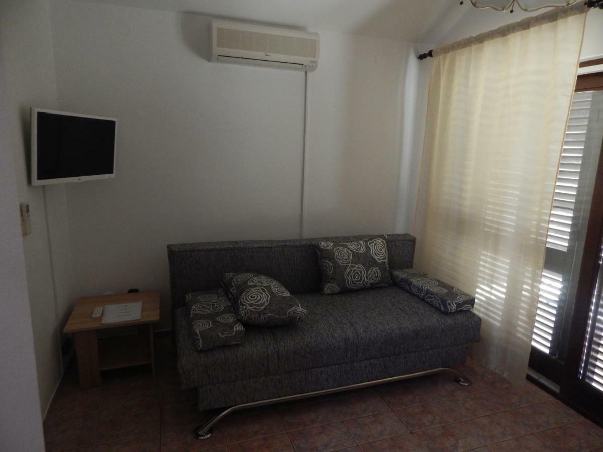 Apartman Duje Petrcane Εξωτερικό φωτογραφία
