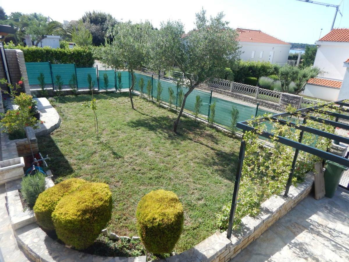 Apartman Duje Petrcane Εξωτερικό φωτογραφία