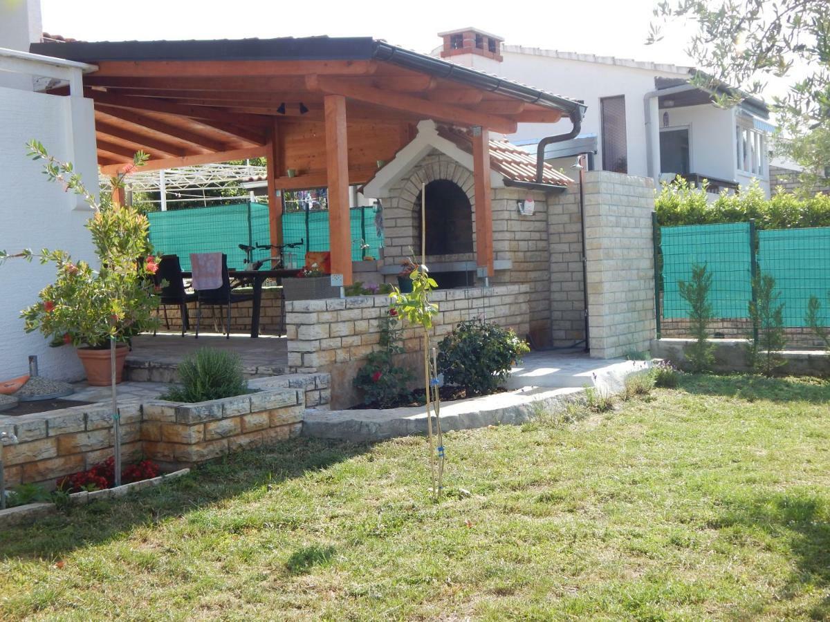 Apartman Duje Petrcane Εξωτερικό φωτογραφία